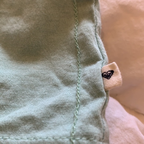 Juniors Roxy Tee - Picture 2 of 5